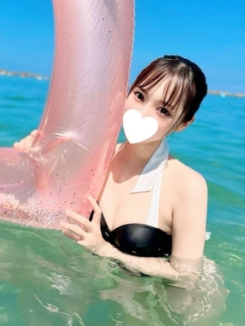 なる3